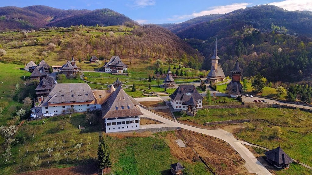 Top 20 Manastiri din Romania ce Trebuie Vizitate, Charmy