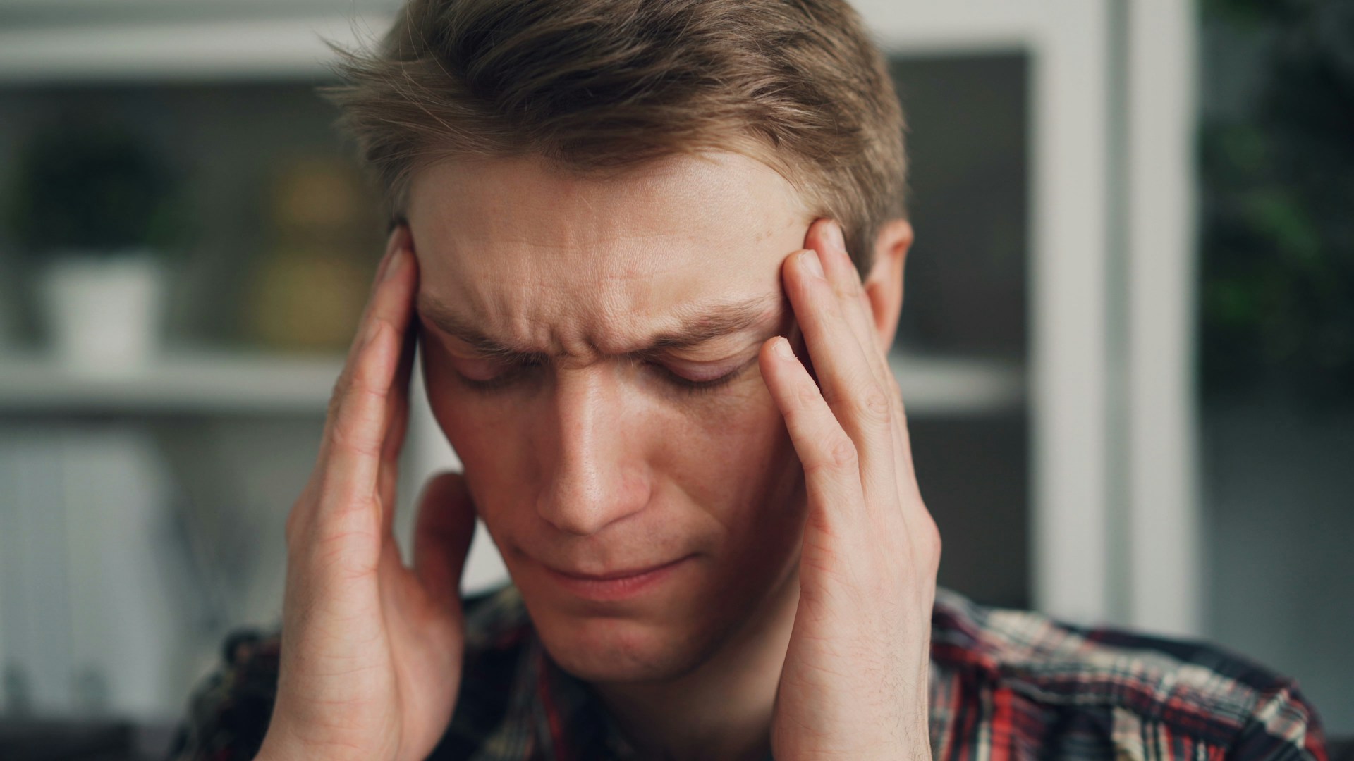 Cum aleg o clinica de neurologie in Bucuresti, daca am dureri de cap, ameteli sau furnicaturi?